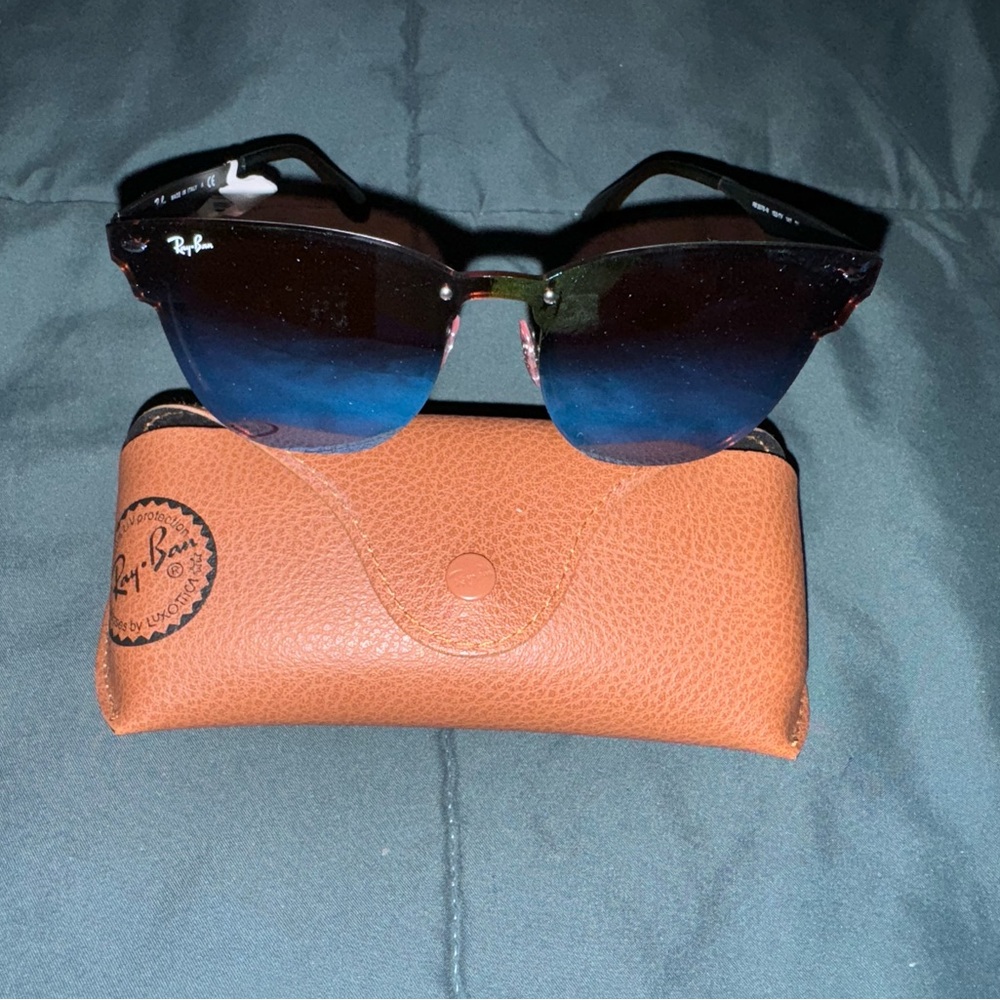 NWT Ray Ban blue sunglasses